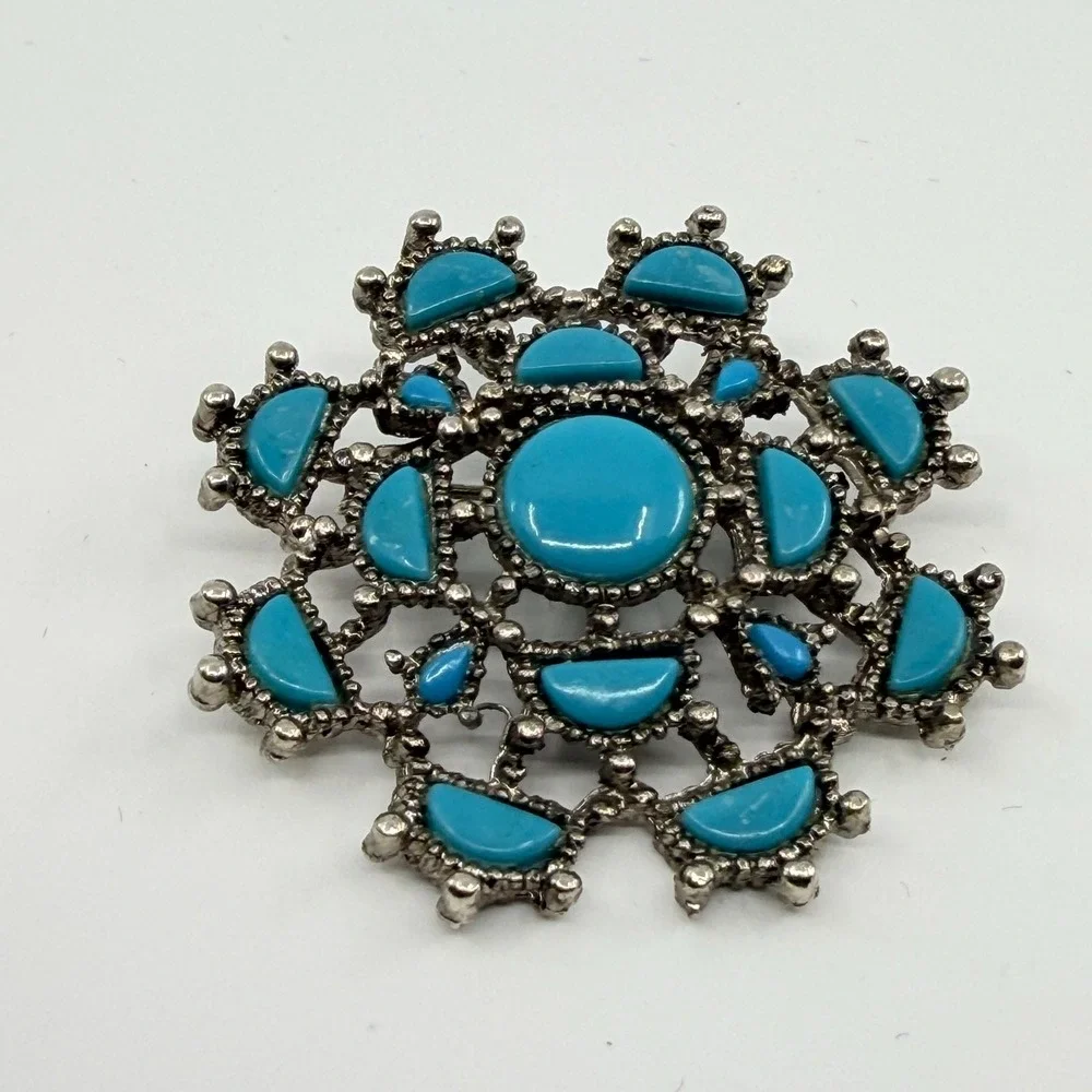 Vintage Silver Tone Simulated Turquoise Flower Brooch Pin Boho Retro Ornate‎ 90s